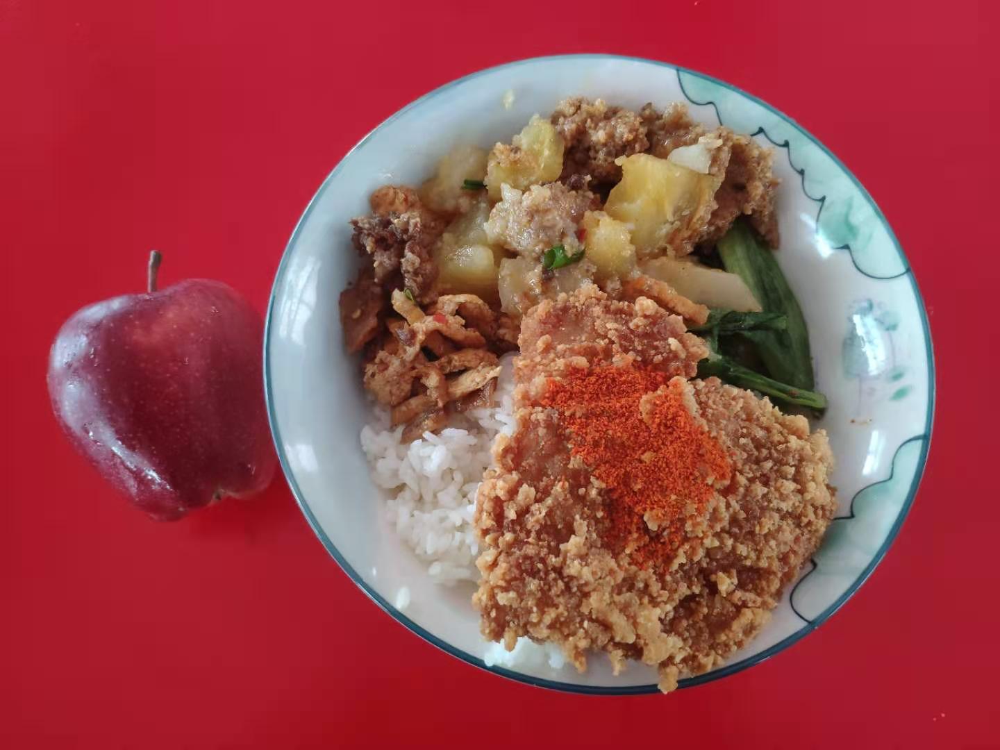 浩宝技术食堂员工免费就餐
